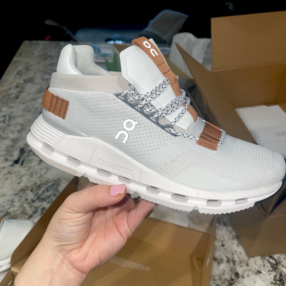 On CLOUDNOVA White/Pearl